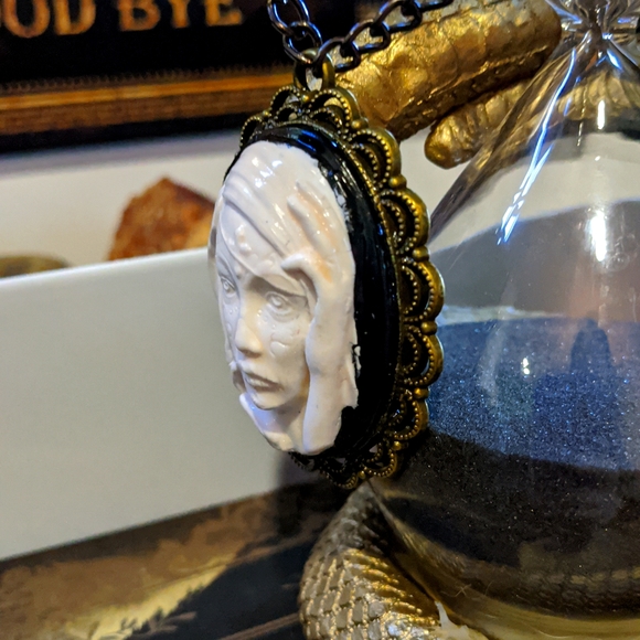 Día de los Muertos Cameo - Picture 5 of 9